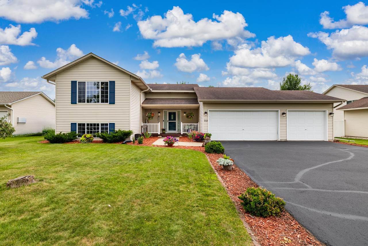 717 Heritage Lane - Photo 1