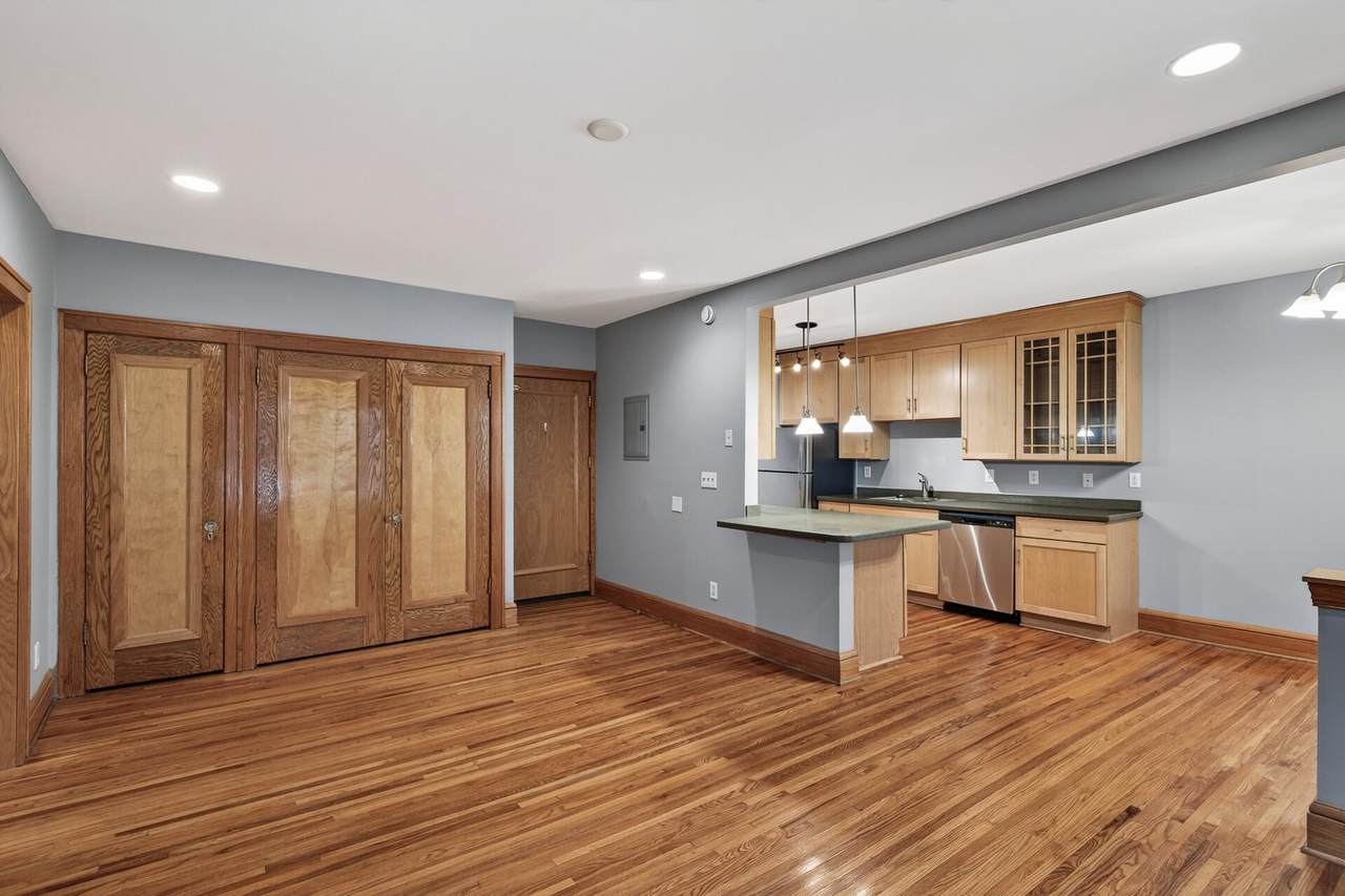 3116 12th Avenue - Photo 1