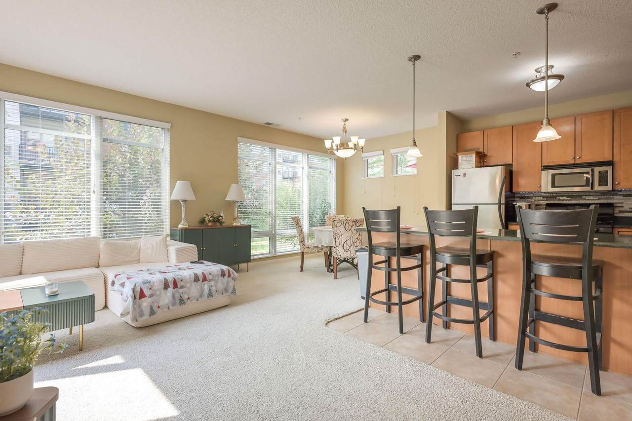 1070 Grandview Court - Photo 1