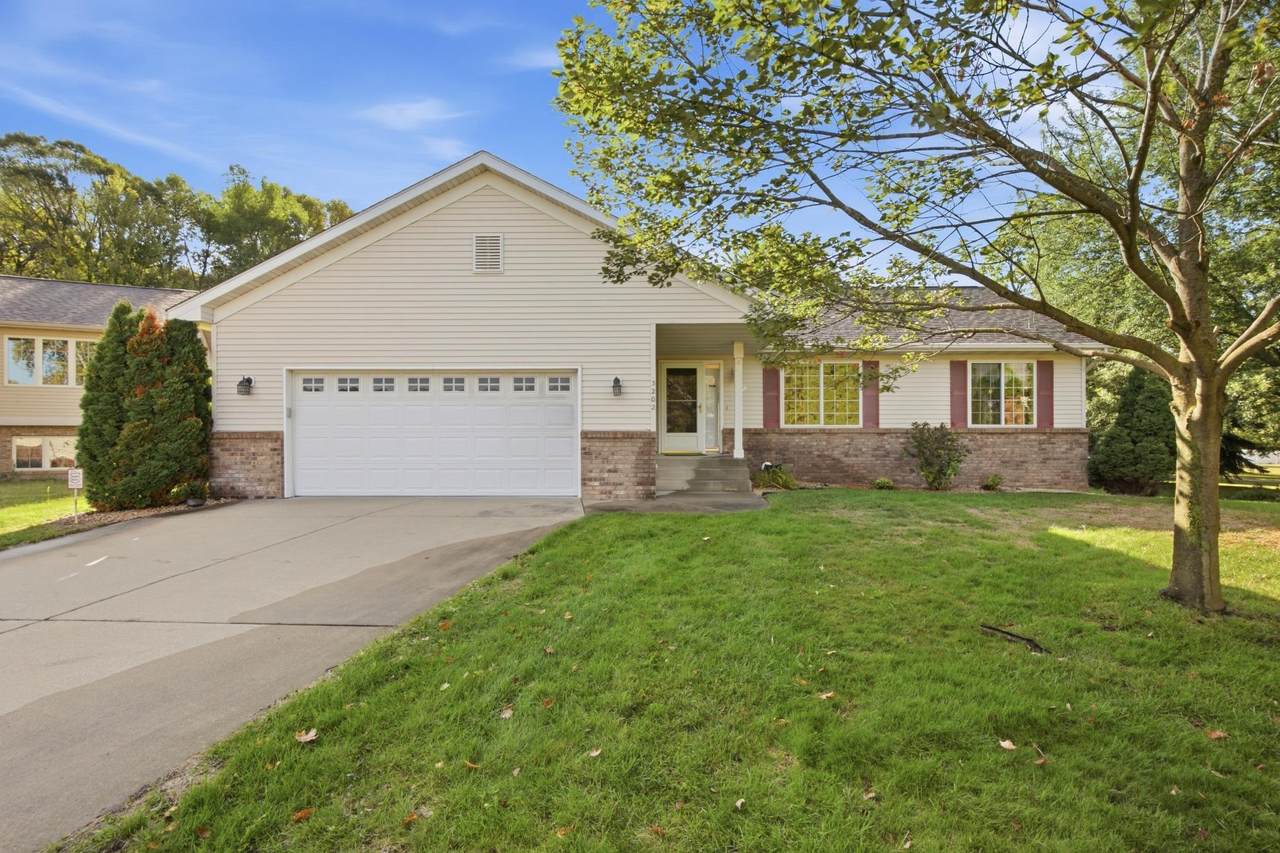 3202 19th Street - Photo 1