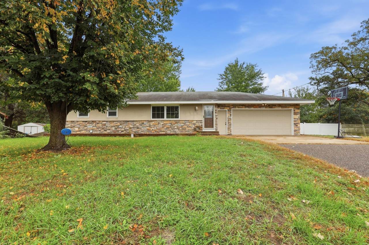 15955 Swallow Street - Photo 1