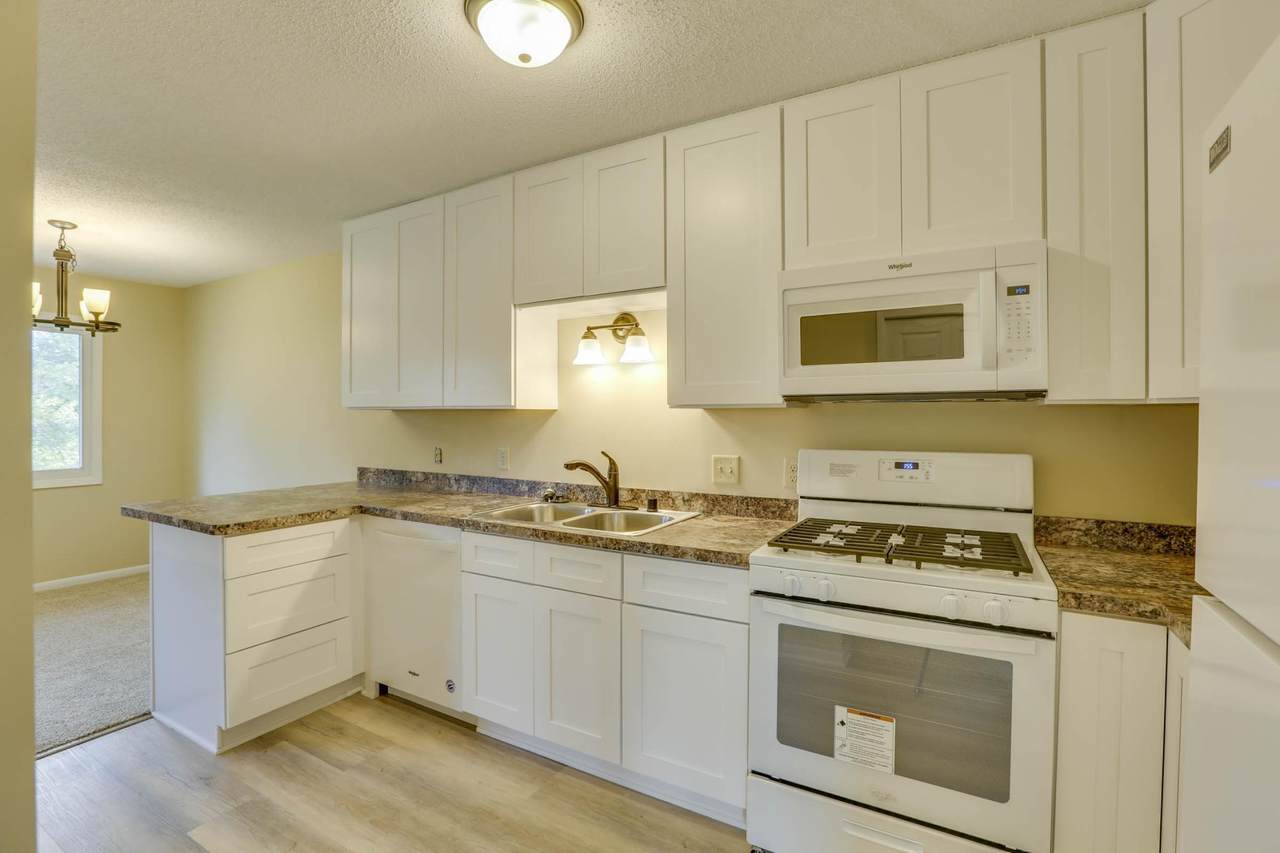 623 Portland Mews - Photo 1