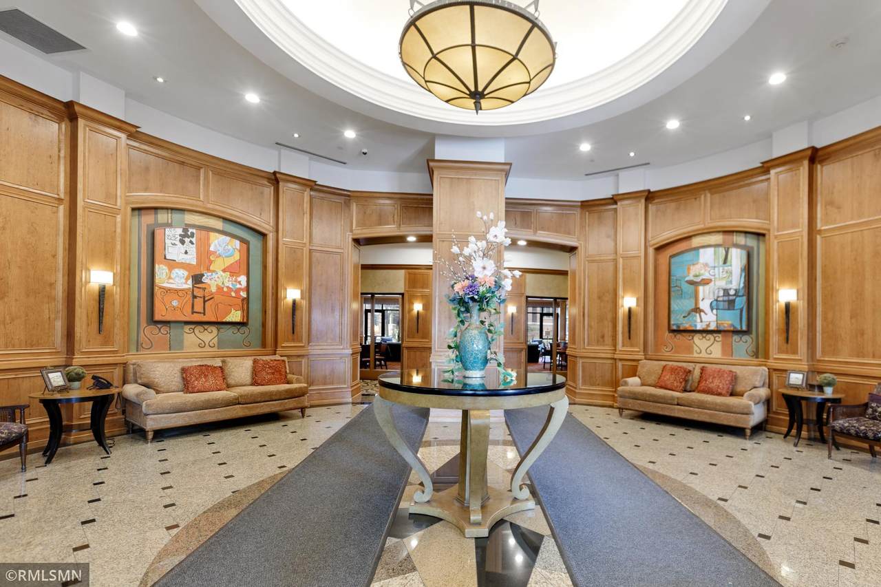 500 Grant Street - Photo 1