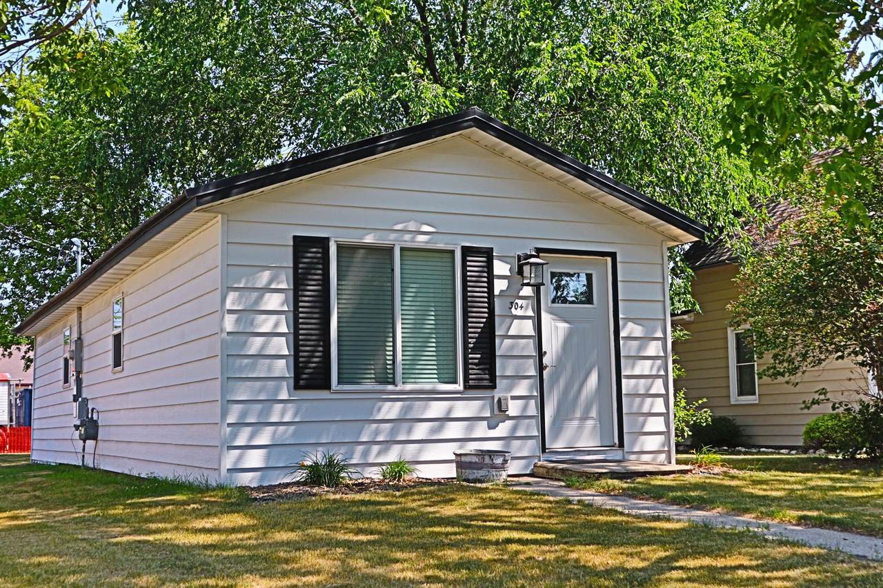304 4th Street - Photo 1