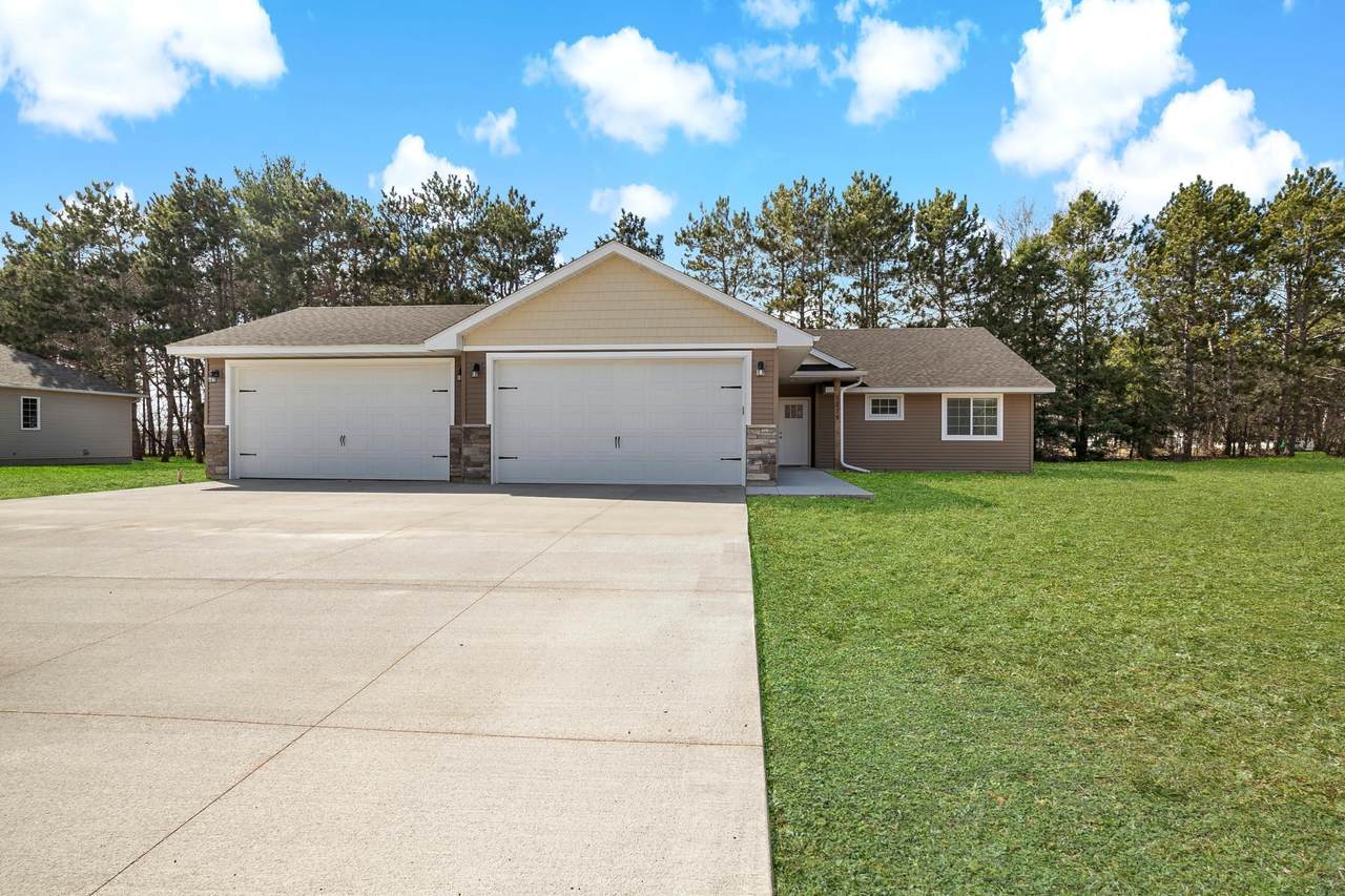 1193 Pinewood Trail - Photo 1