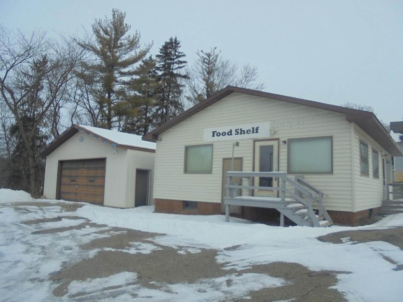 98 Gunderson Boulevard - Photo 1