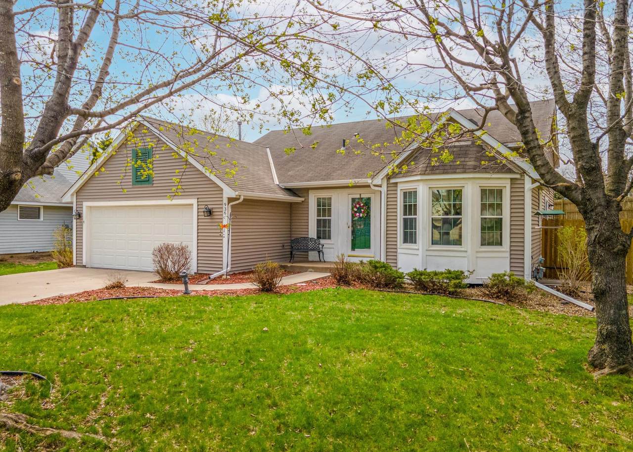 936 Moonlight Drive - Photo 1