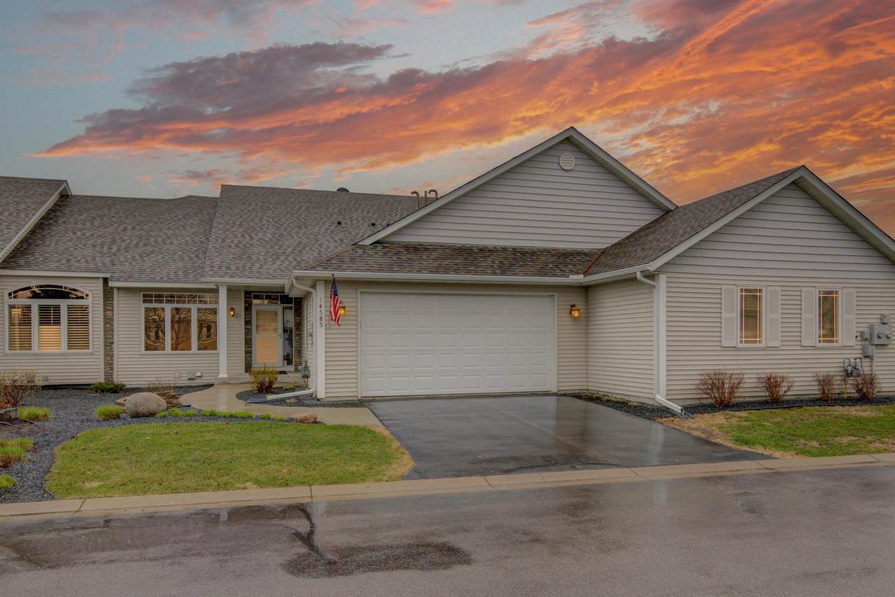 14585 Hunters Lane - Photo 1