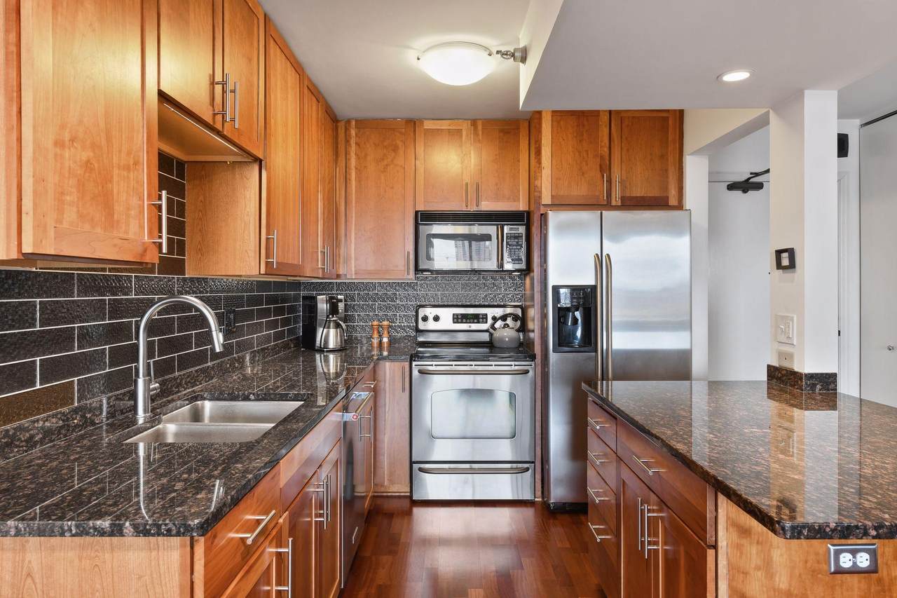 401 1st Street - Photo 1