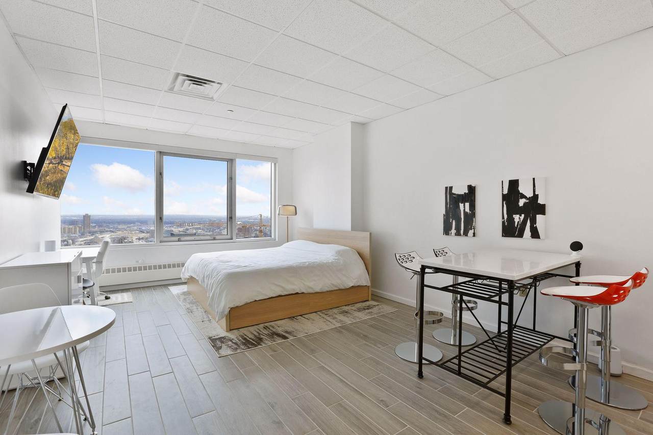 431 7th Street - Photo 1