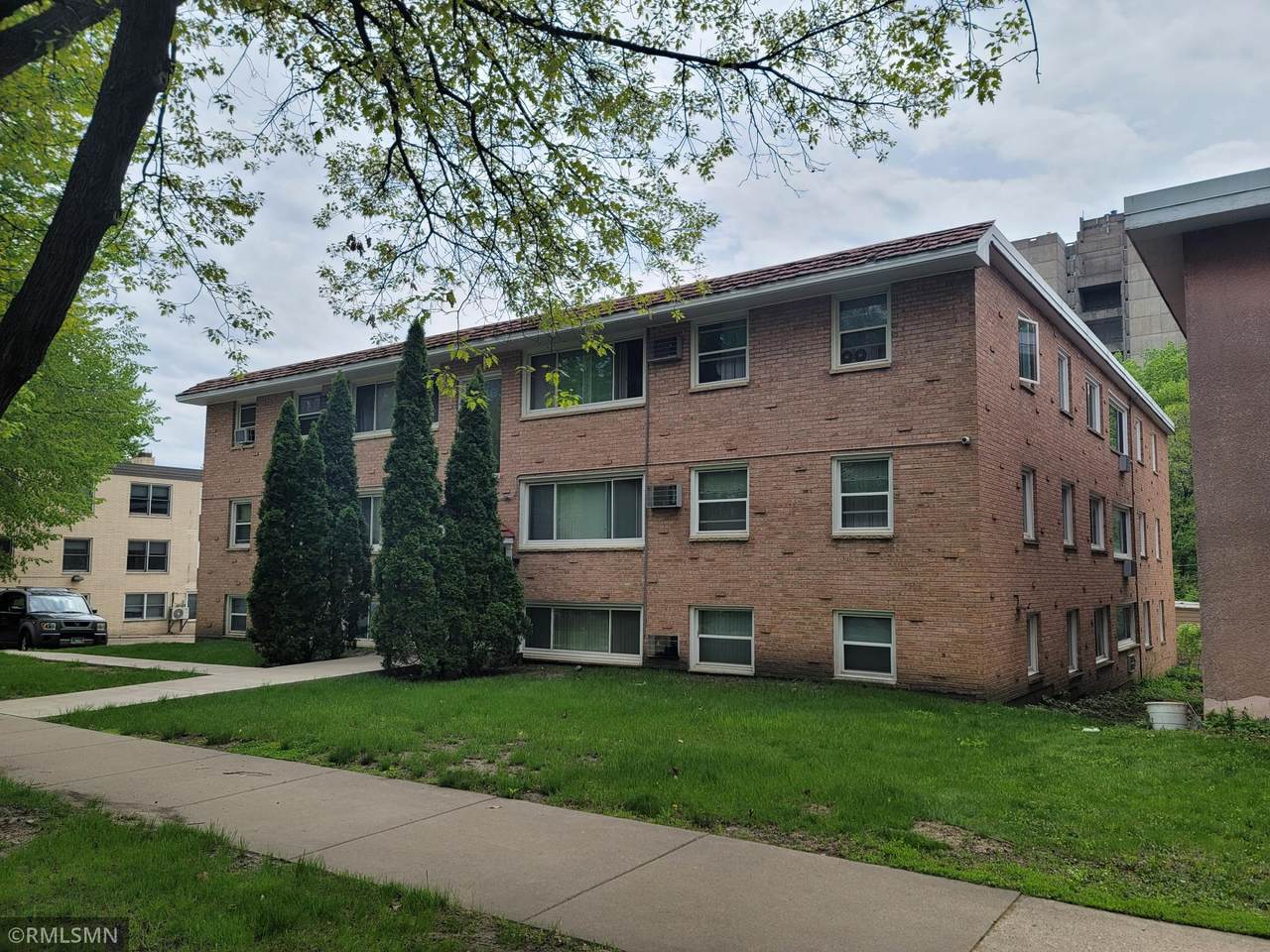 700 Como Avenue - Photo 1