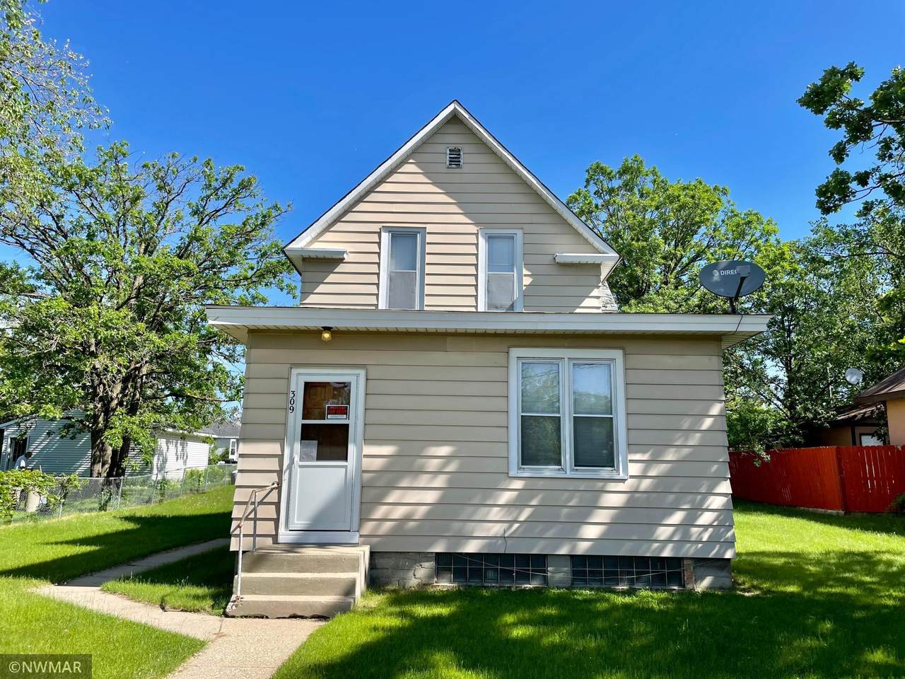 309 15th Street - Photo 1
