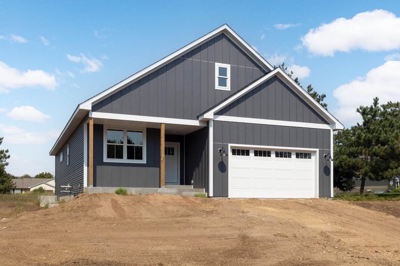 1467 Creekwood Drive - Photo 1