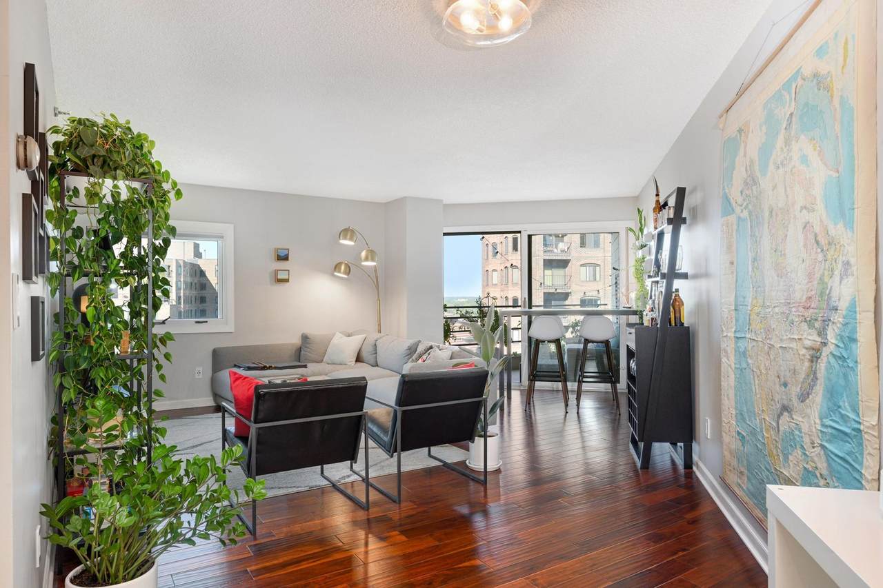 1225 Lasalle Avenue - Photo 1