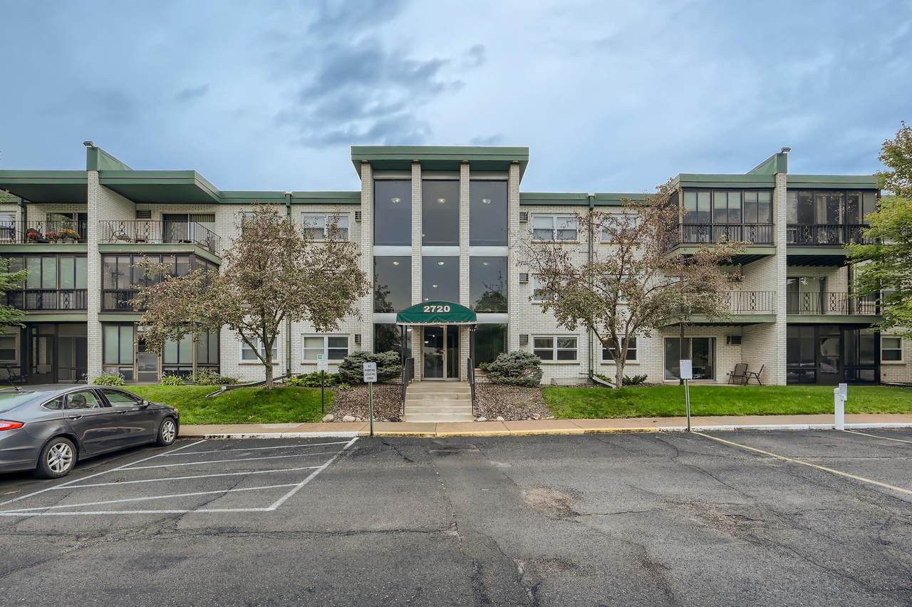 2720 Dale Street - Photo 1