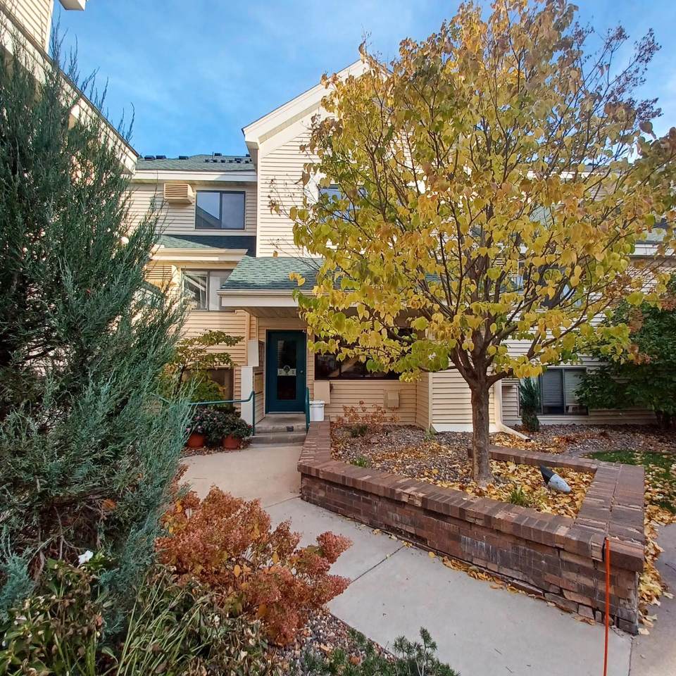 7631 Edinborough Way - Photo 1