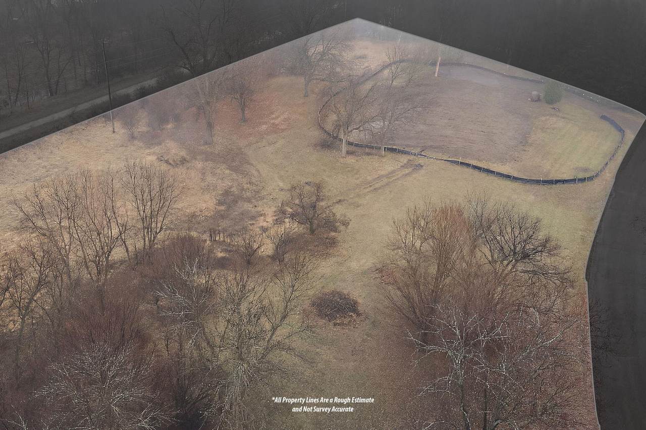 2780 White Oak Circle - Photo 1