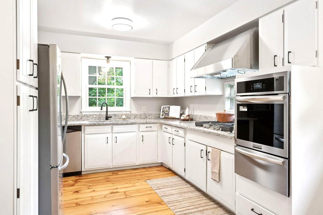 5005 60th Street - Photo 1