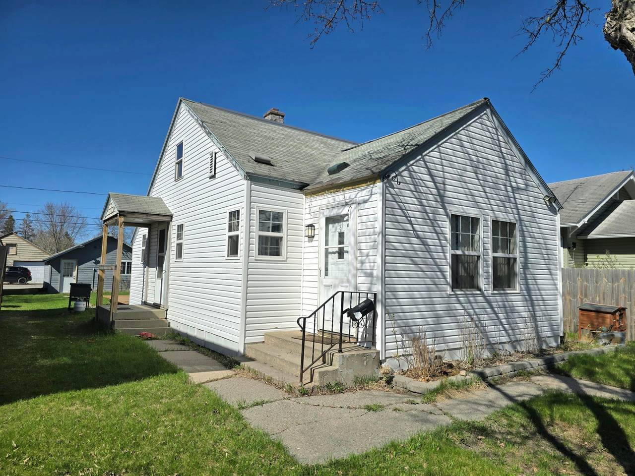 1012 9th Street - Photo 1