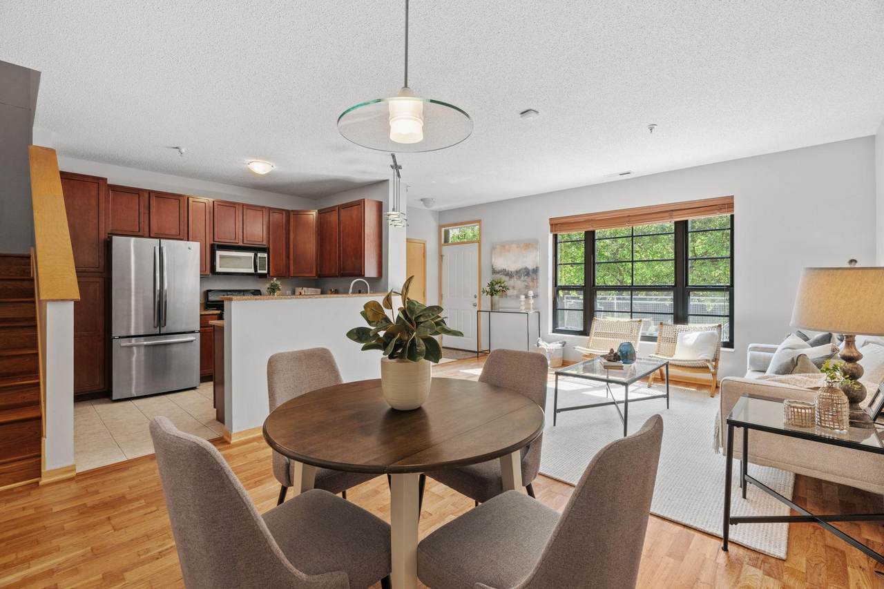 820 Emerald Street - Photo 1
