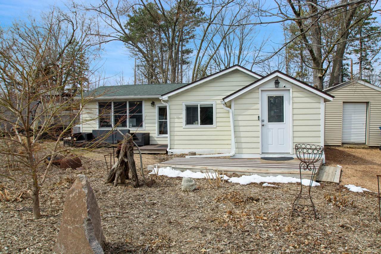 25565 Smithtown Road - Photo 1