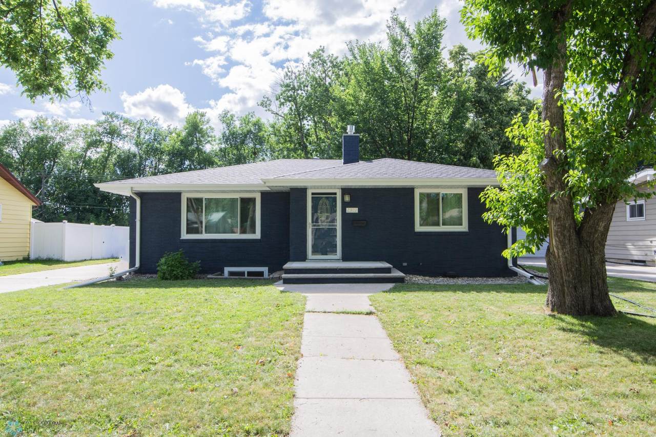 2302 10th Street - Photo 1