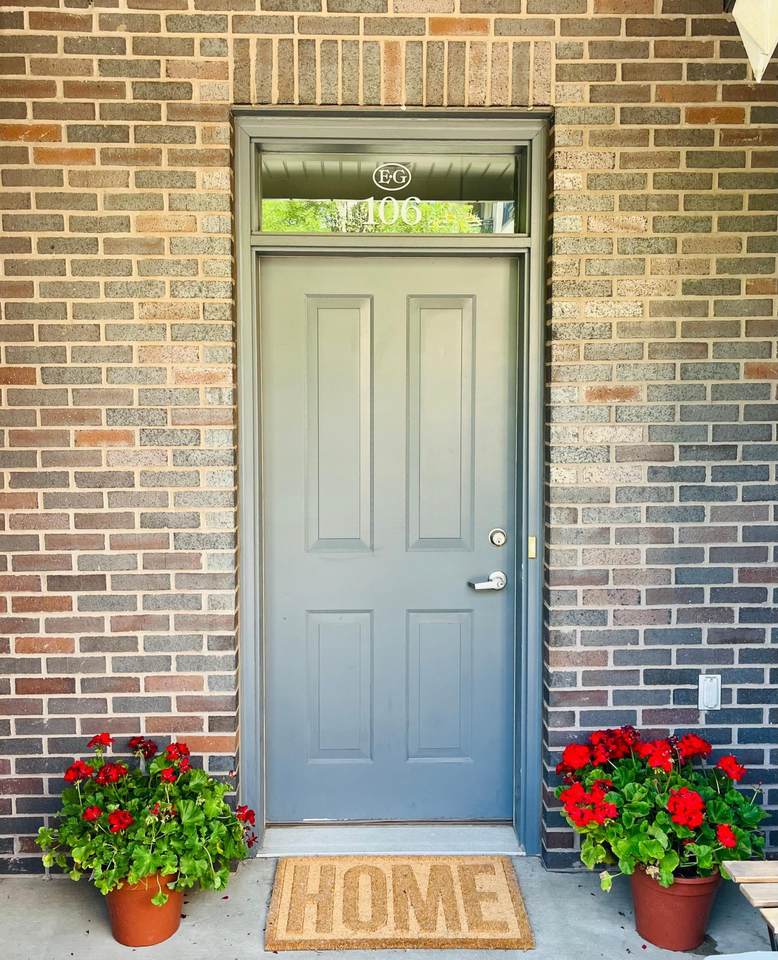 820 Emerald Street - Photo 1