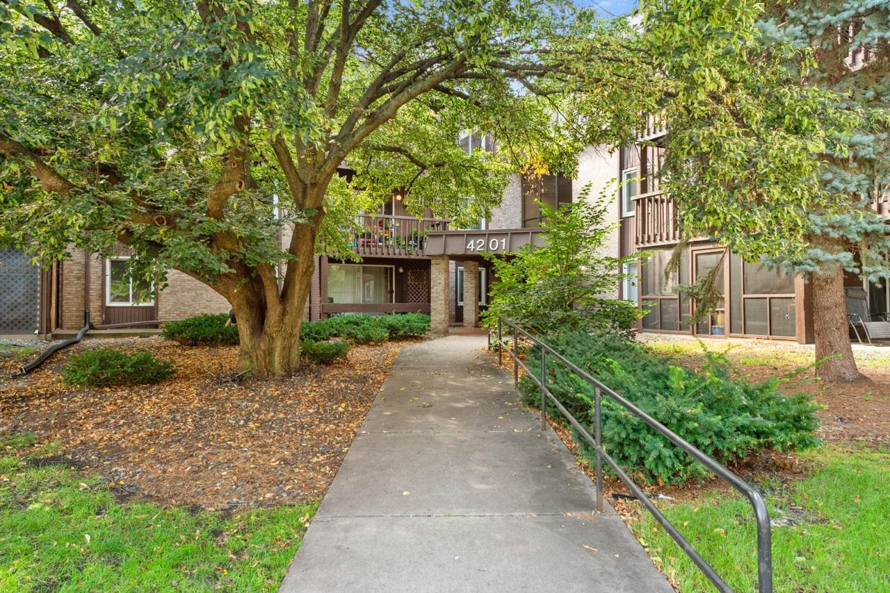 4201 Lakeside Avenue - Photo 1