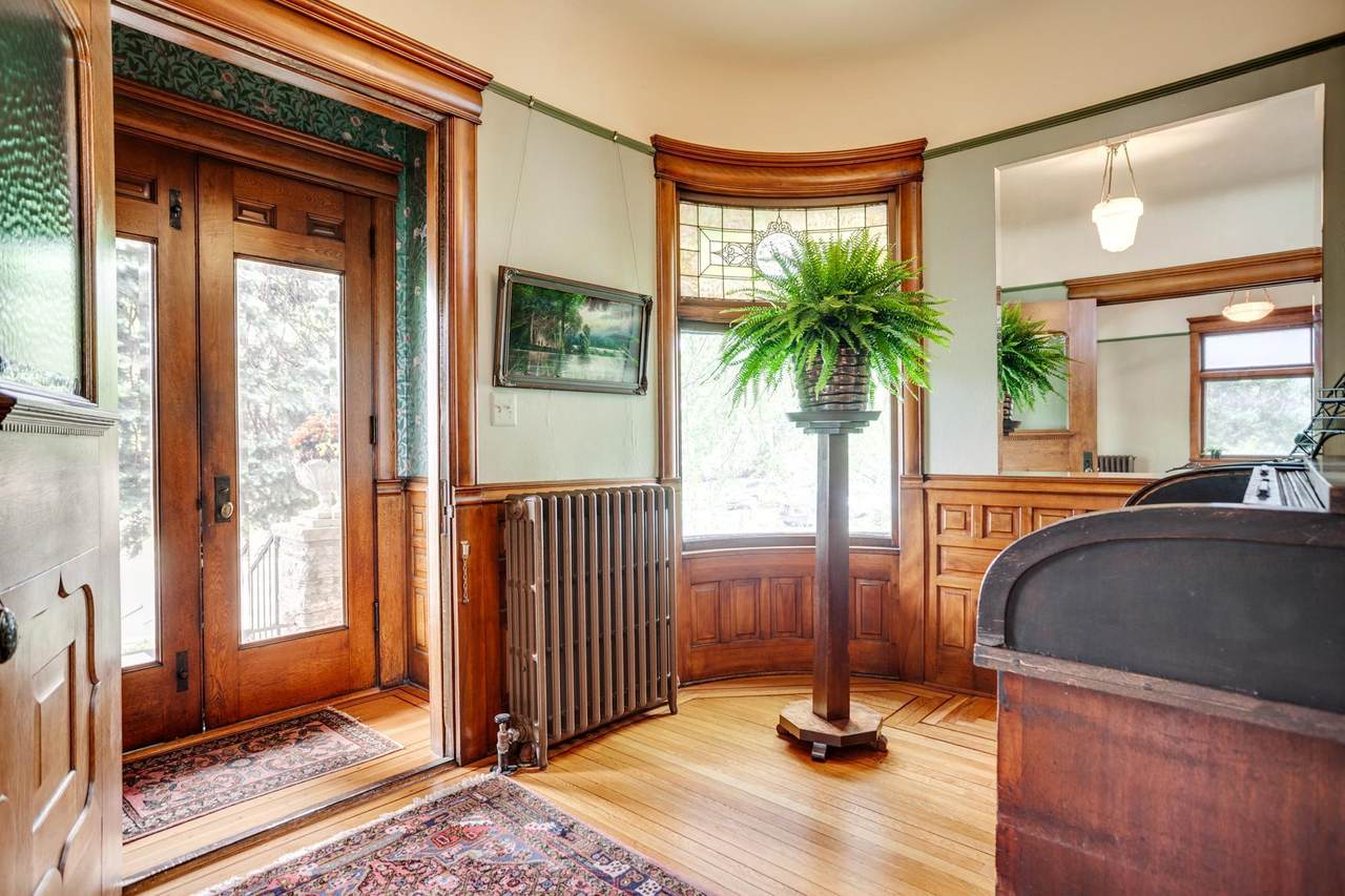 2301 Aldrich Avenue - Photo 1
