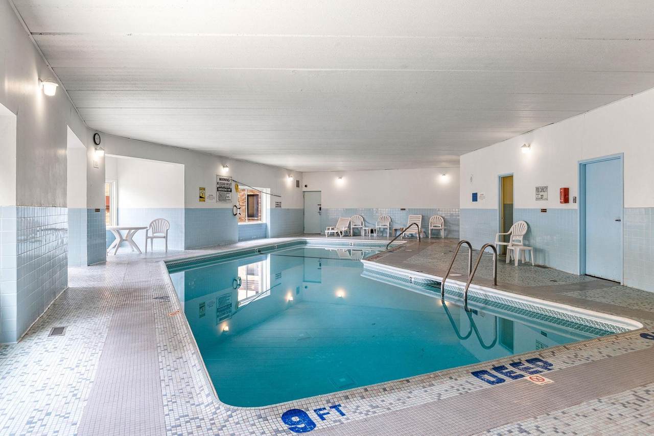 2690 Oxford Street - Photo 1
