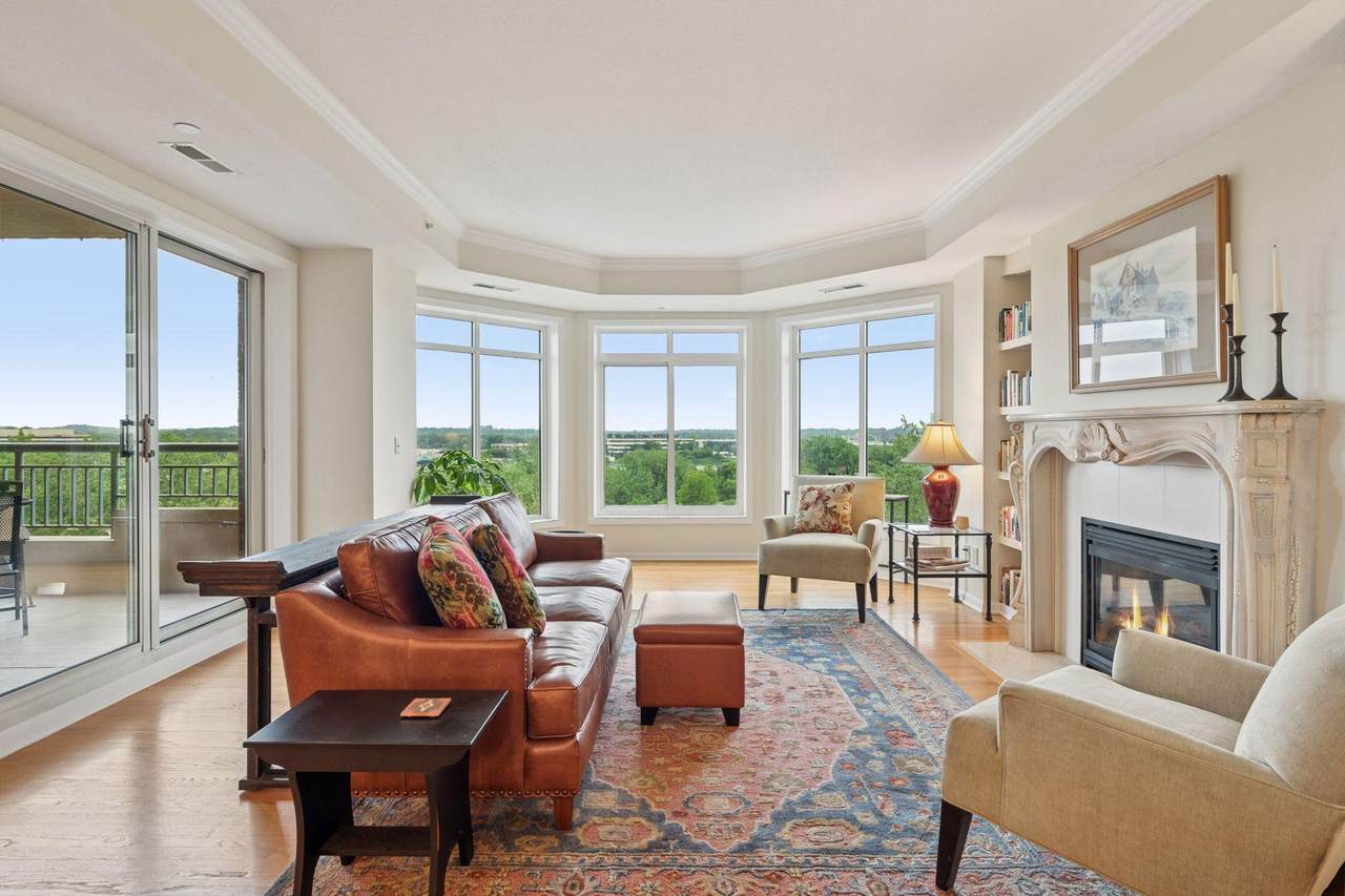 8301 Creekside Circle - Photo 1