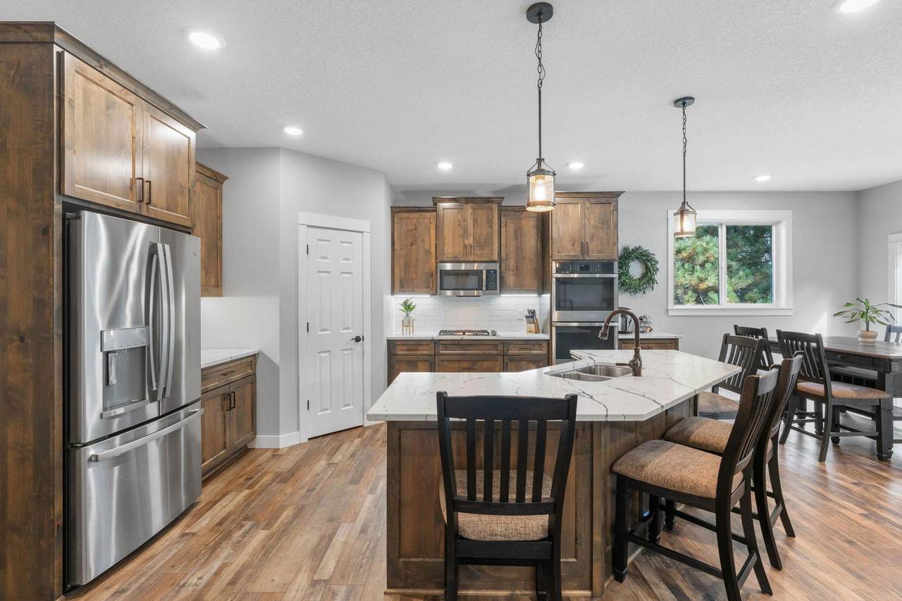 21873 Drake Street - Photo 1