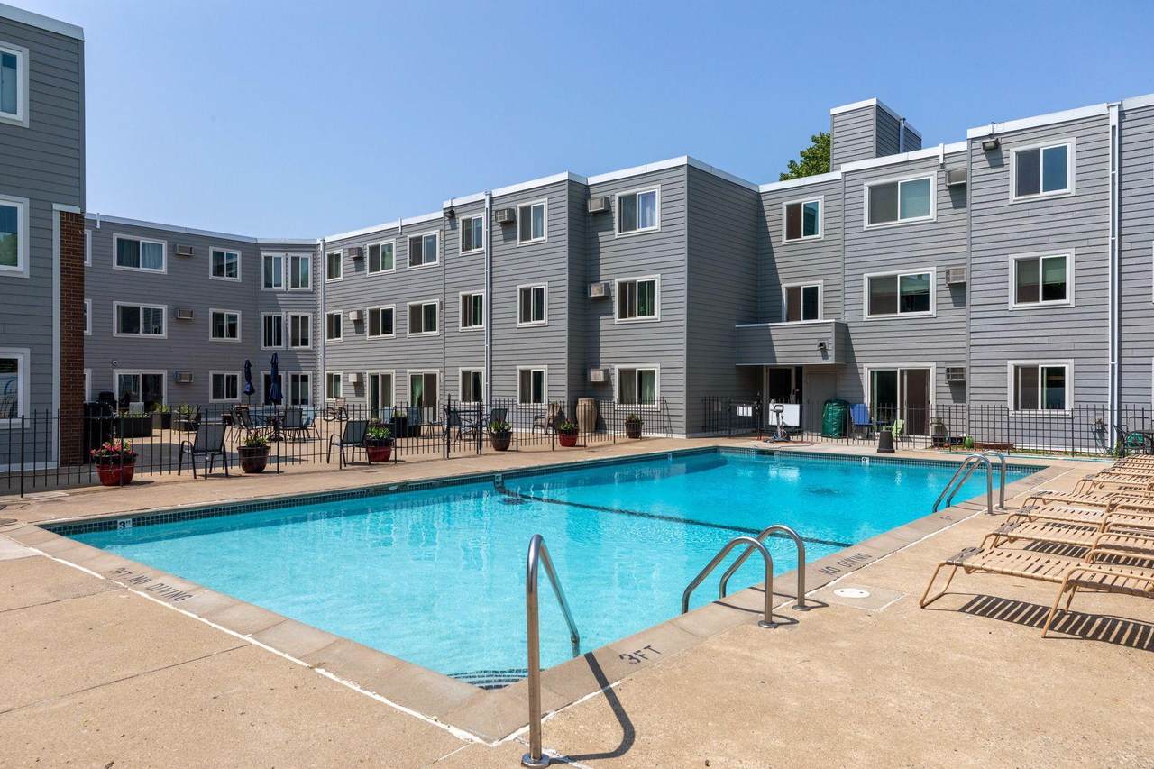 333 8th Street - Photo 1