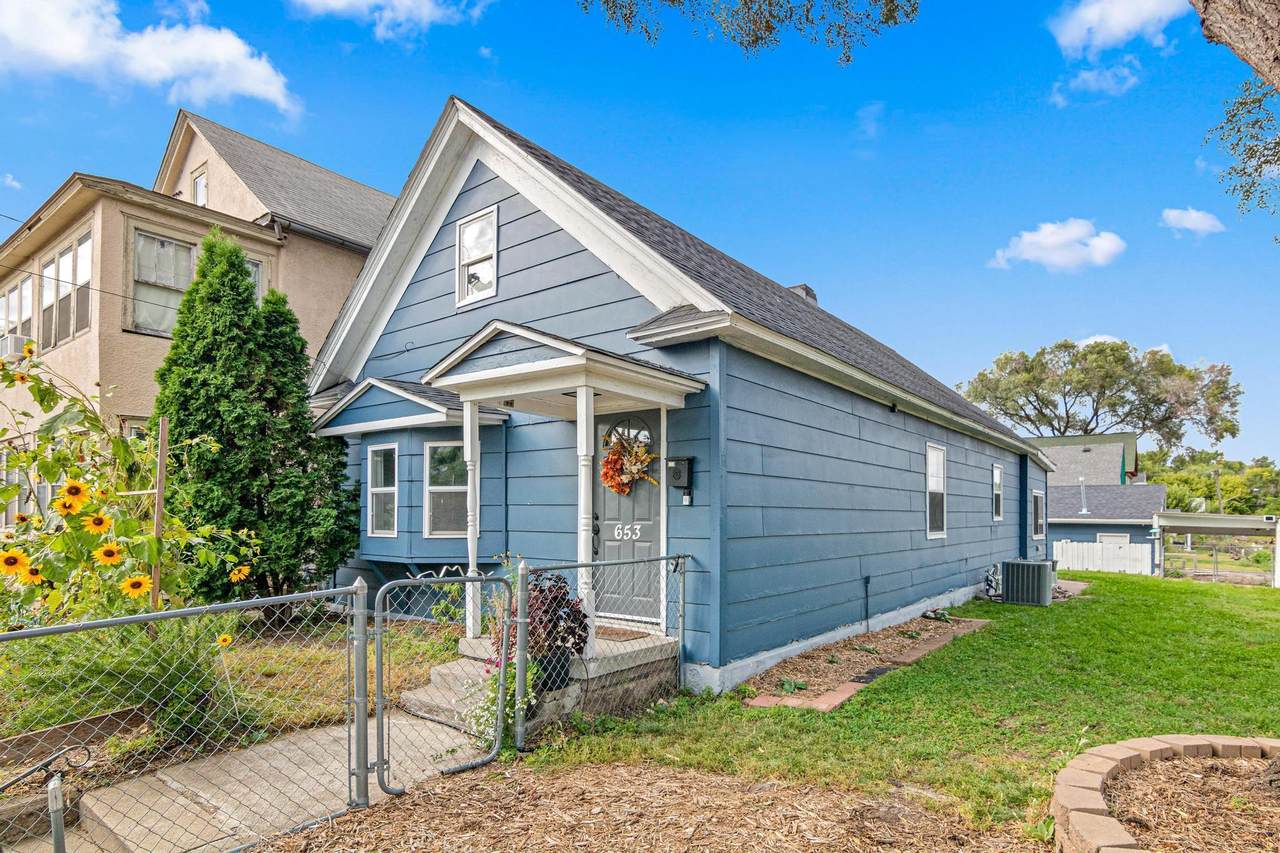 653 19th Avenue - Photo 1