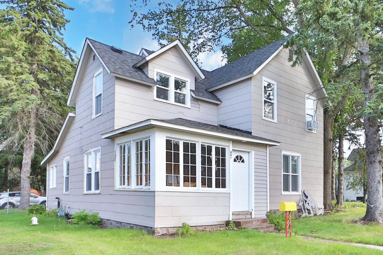 801 6th Street - Photo 1