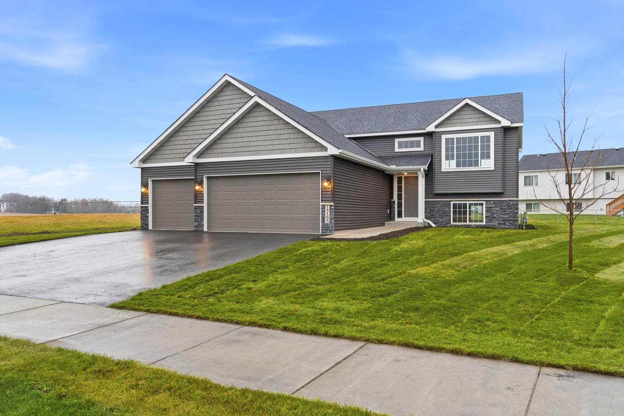 15185 Laurel Street - Photo 1