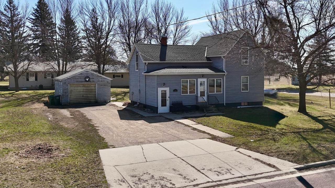 2716 Canterbury Drive - Photo 1