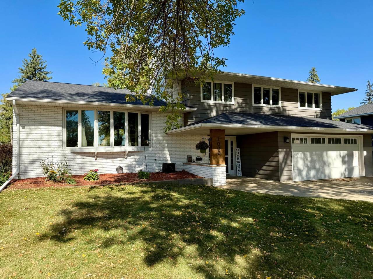 1000 Birch Avenue - Photo 1