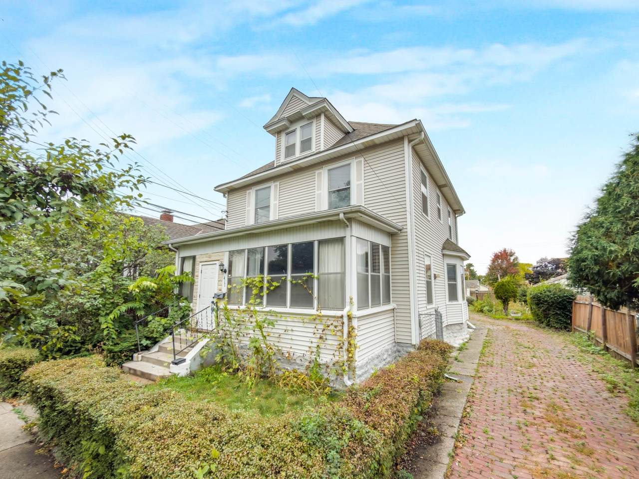 417 4th Avenue - Photo 1