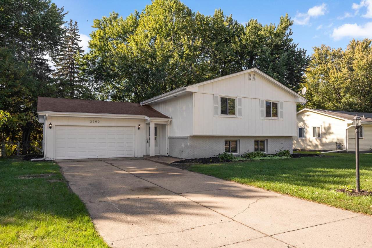 2300 Lamplight Drive - Photo 1