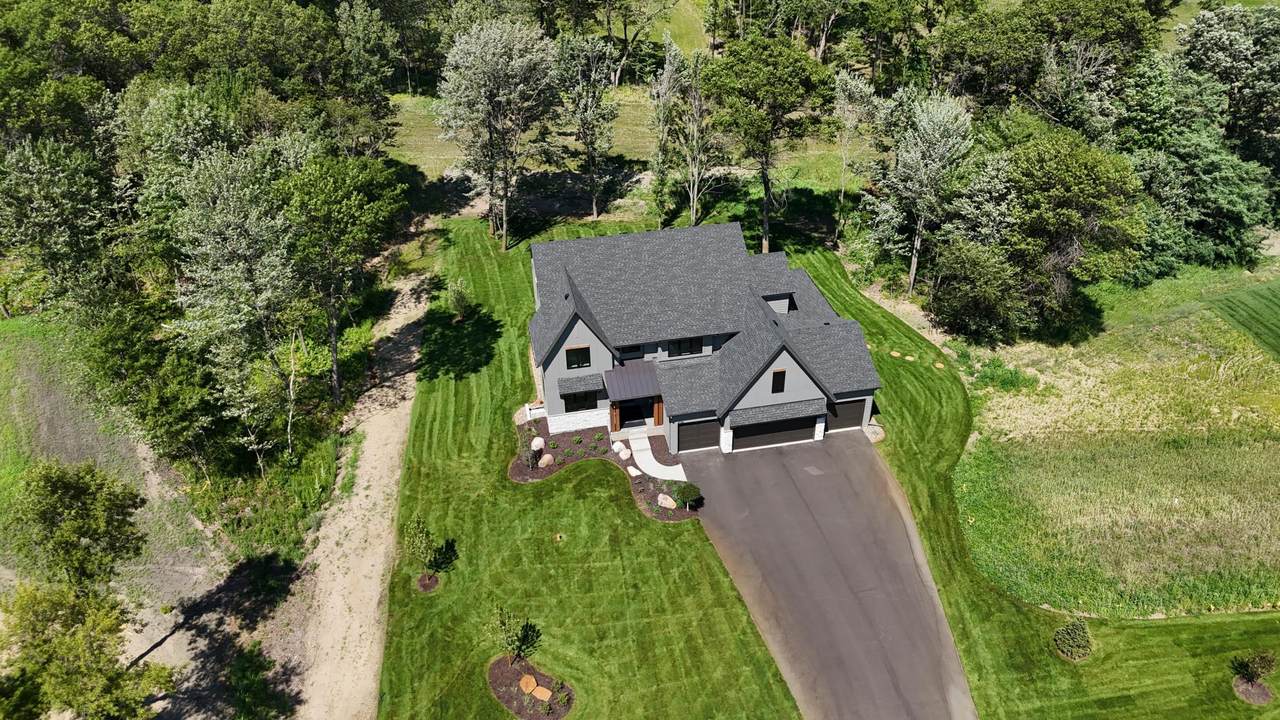 4725 139th Avenue - Photo 1