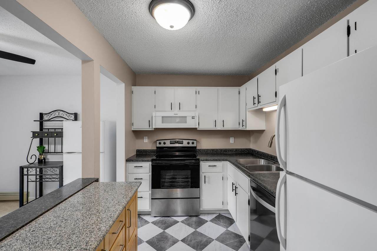 5607 Green Circle Drive - Photo 1