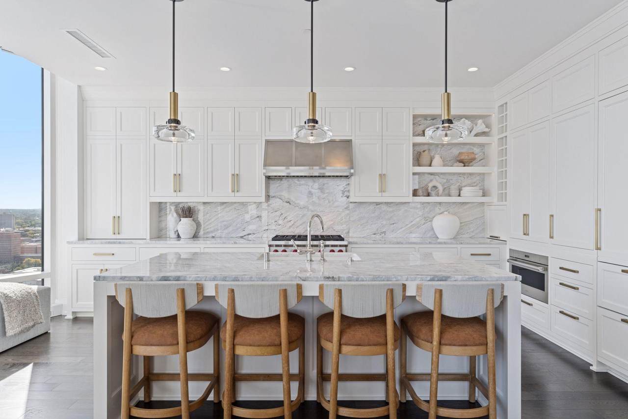 1111 River Parkway - Photo 1