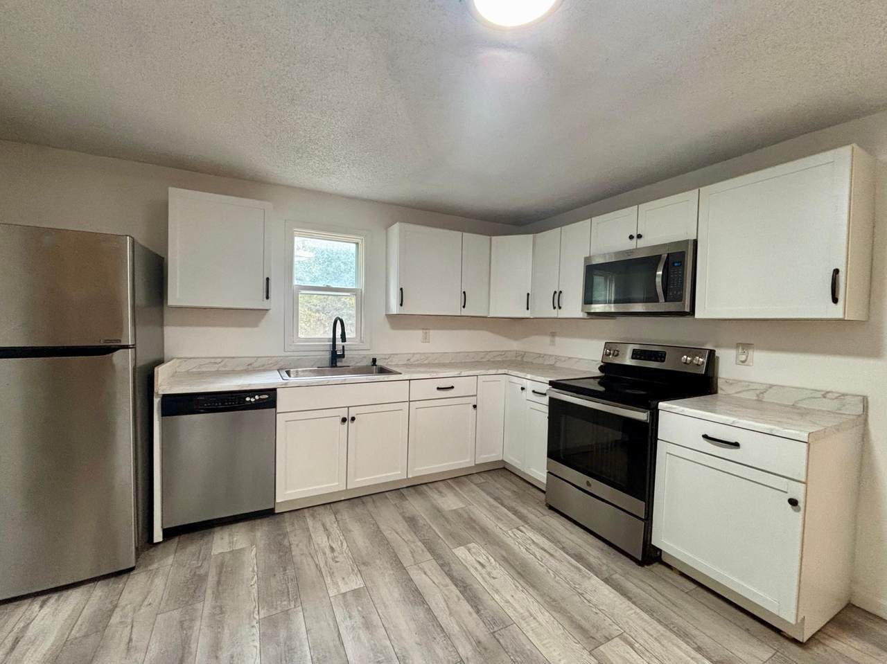 308 11th Street - Photo 1