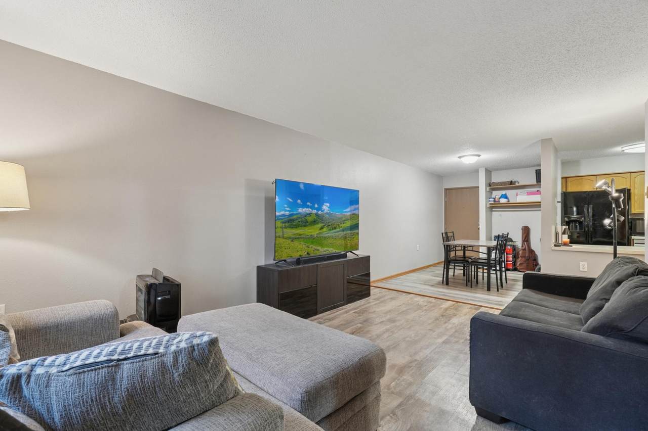 221 Grand Avenue - Photo 1