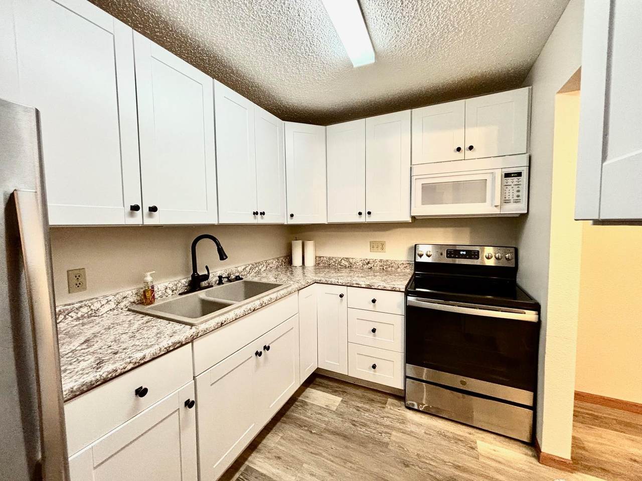 1415 Lake Street - Photo 1