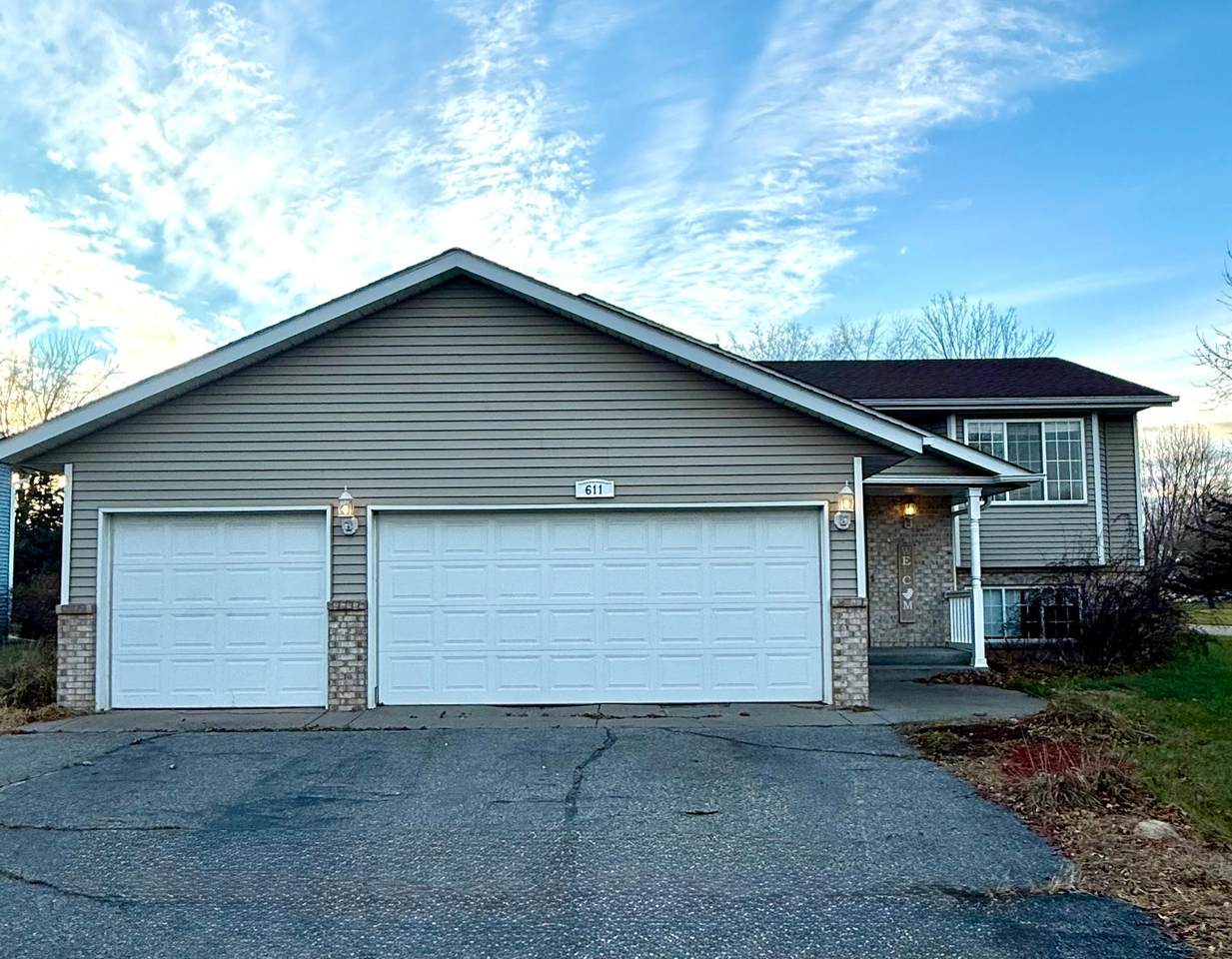 611 3rd Avenue - Photo 1