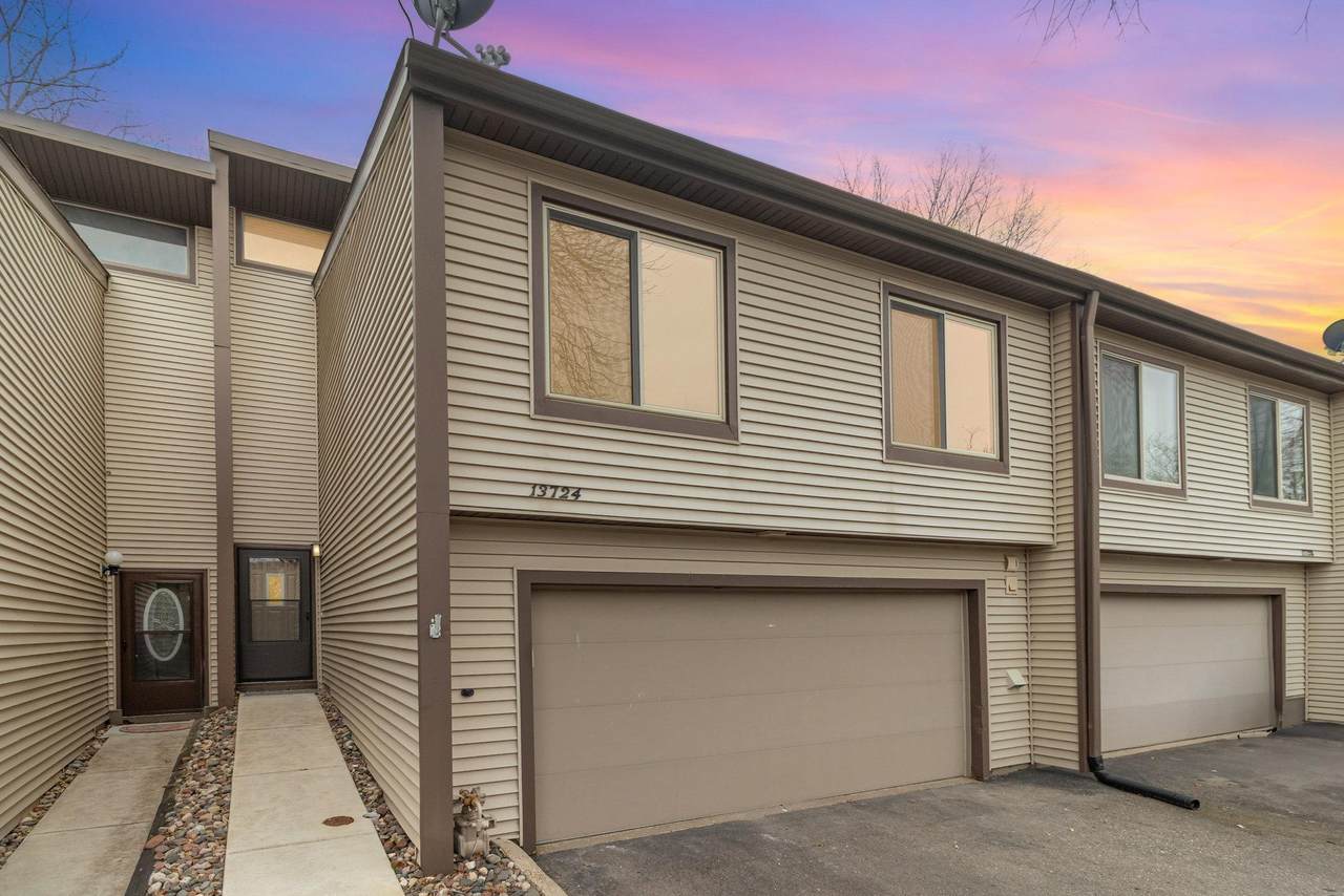 13724 Hemlock Court - Photo 1