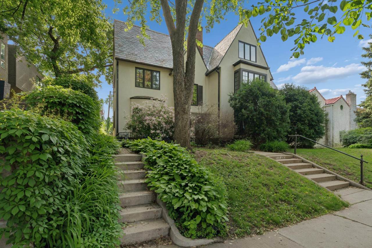 1721 Humboldt Avenue - Photo 1