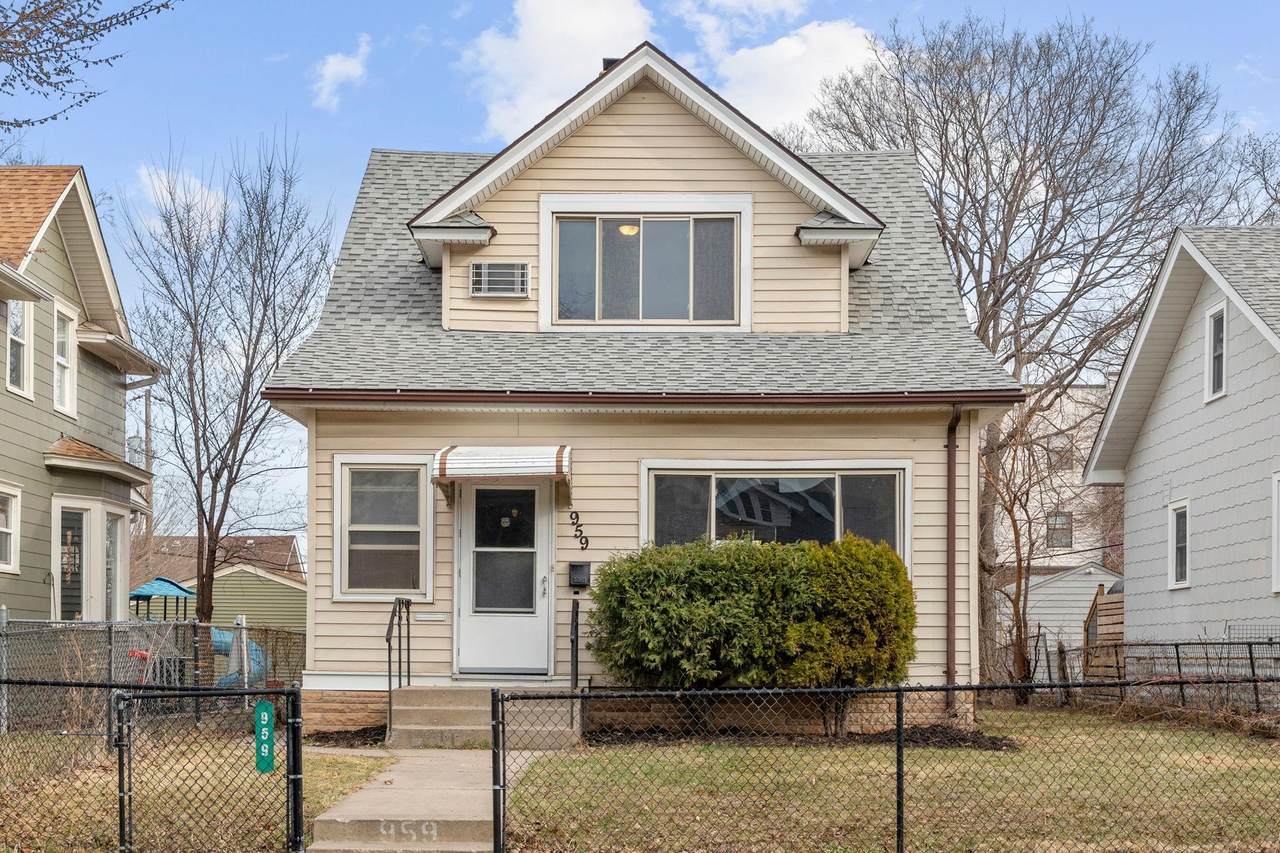 959 Carroll Avenue - Photo 1